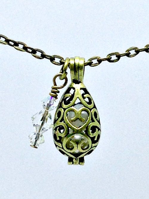 Brass Teardrop Necklace with Crystals, Brass Teardrop Pendant, Brass Filigree Pendant, Brass Filigree Teardrop, Teardrop Locket