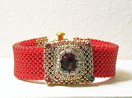 Handbeaded Red and Gold Bracelet
