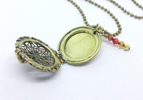 Brass Owl Perfume Diffuser, Brass Owl Locket, Owl Jewelry, Owl Diffuser, Bird Necklace, Owl Pendant, Filigree Jewelry, Animal Necklace